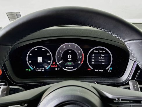 Certified 2026 Porsche Cayenne E-Hybrid Coupe AWD/4WD image 13