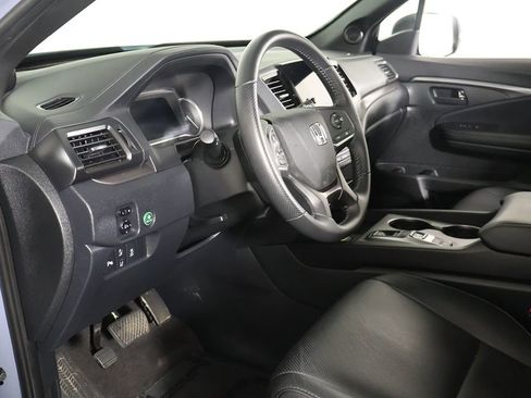 Used 2025 Honda Passport EX-L image 23