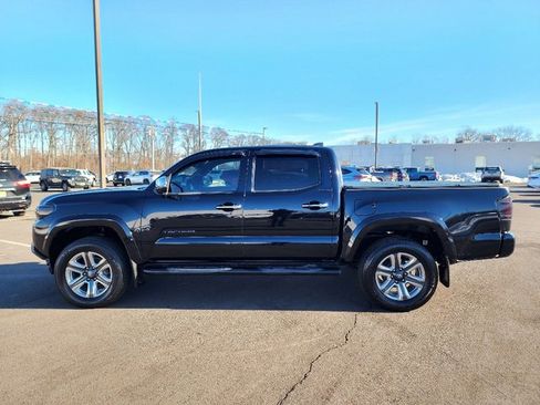 Used 2019 Toyota Tacoma Limited image 4