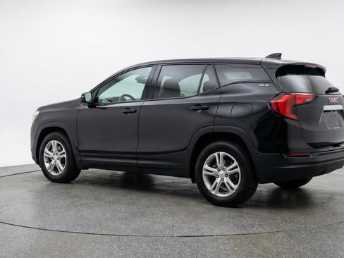 Used 2024 GMC Terrain SLE FWD image 6