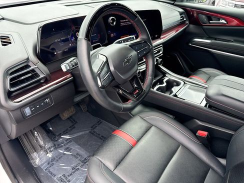 Used 2024 Chevrolet Traverse RS w/ LPO, Floor Liner Package AWD/4WD image 28