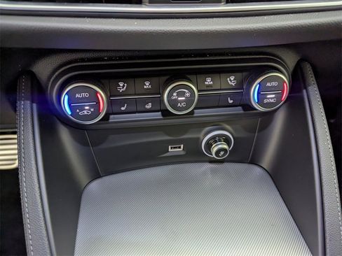 New 2025 Alfa Romeo Stelvio Sprint w/ Convenience Package image 23