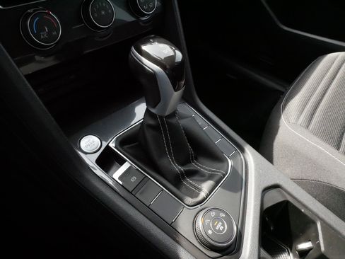 Certified 2024 Volkswagen Tiguan S image 24