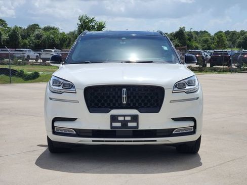 Used 2020 Lincoln Aviator Grand Touring w/ Equipment Group 302A AWD/4WD image 2