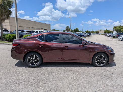 Used 2024 Nissan Sentra SV FWD image 3