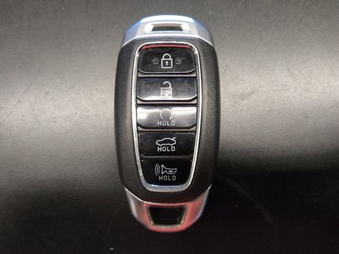 Used 2023 Hyundai Elantra SEL w/ Convenience Package FWD image 32