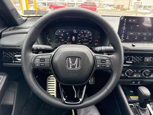 Used 2025 Honda Accord Sport image 43