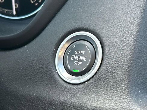 Certified 2023 Cadillac XT4 Premium Luxury w/ Enhanced Visibility Package image 33