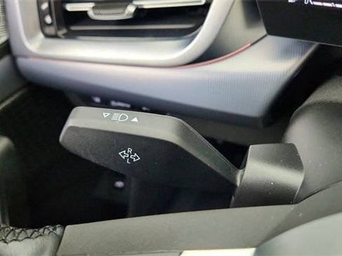 Used 2025 BMW X2 xDrive28i image 41