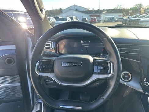 Used 2022 Jeep Grand Wagoneer Series I image 13