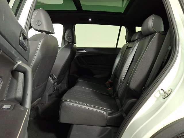 Used 2024 Volkswagen Tiguan SE R-Line FWD image 13