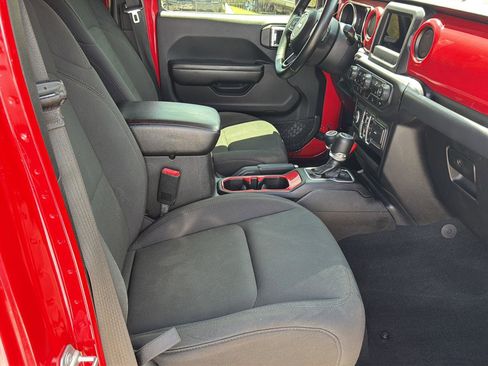 Used 2018 Jeep Wrangler Unlimited Sport S AWD/4WD image 29