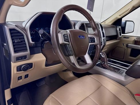 Used 2018 Ford F150 Lariat w/ Equipment Group 502A Luxury image 9