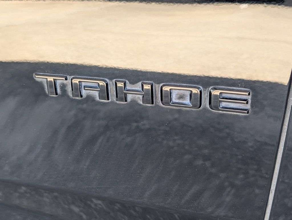 Used 2023 Chevrolet Tahoe Z71 w/ Luxury Package AWD/4WD image 38