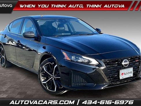 Used 2023 Nissan Altima 2.5 SR image 1