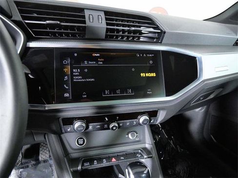 Certified 2025 Audi Q3 2.0T Premium w/ Convenience Package image 18