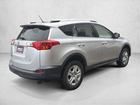 Used 2014 Toyota RAV4 LE FWD image 5