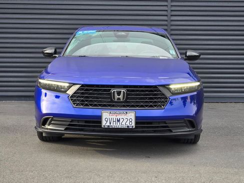 Used 2025 Honda Accord Sport image 2