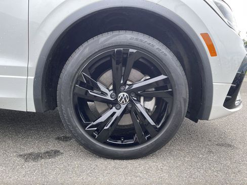 Used 2023 Volkswagen Tiguan SE R-Line AWD/4WD image 23