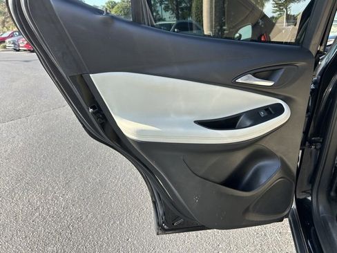 Used 2021 Buick Encore GX Preferred w/ Cold Weather Comfort Package image 13