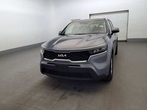 Used 2023 Kia Sorento LX FWD image 15