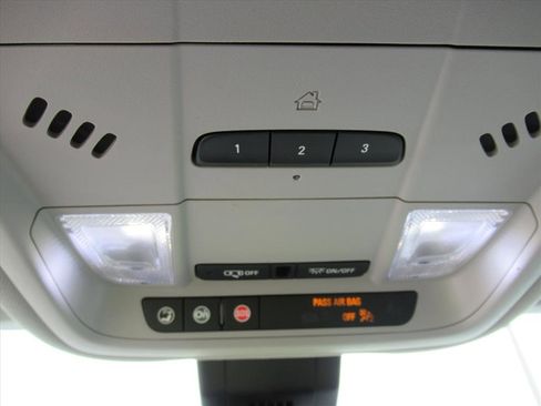 Used 2020 GMC Terrain SLT w/ Preferred Package image 27