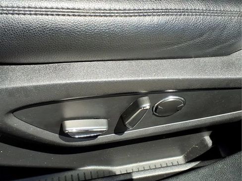 Used 2023 Lincoln Nautilus AWD image 14