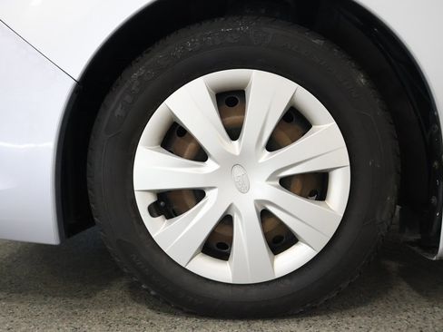 Used 2013 Subaru Impreza 2.0i image 5