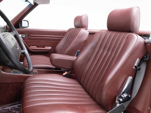 Used 1989 Mercedes-Benz 560 SL image 8