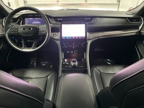 Used 2024 Jeep Grand Cherokee Limited 4xe image 23