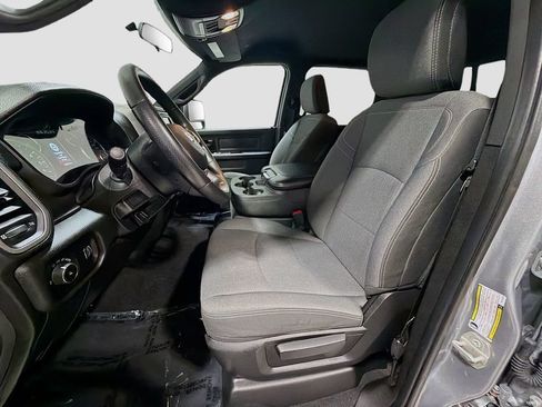Used 2024 RAM 2500 Tradesman w/ Chrome Appearance Group AWD/4WD image 31