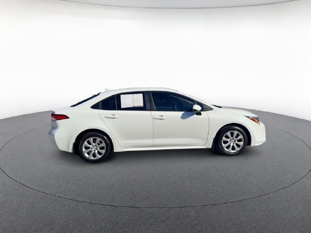 Used 2025 Toyota Corolla LE FWD image 7