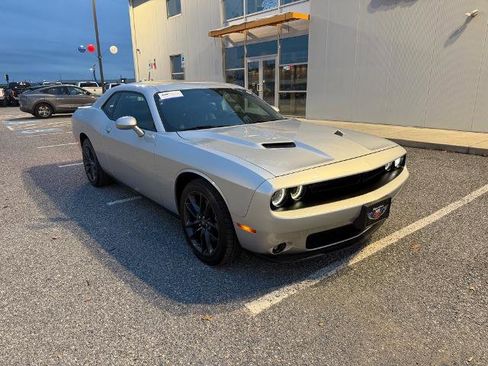 Used 2021 Dodge Challenger SXT w/ Plus Package image 2