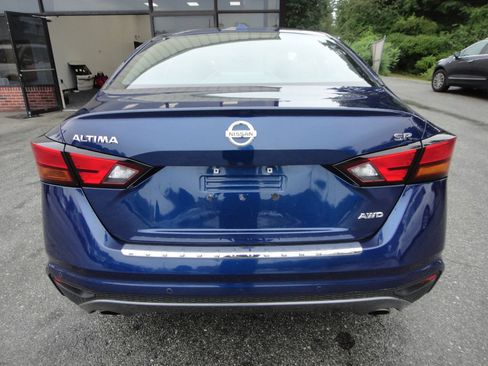 Used 2021 Nissan Altima 2.5 SR w/ SR Premium Package AWD/4WD image 5