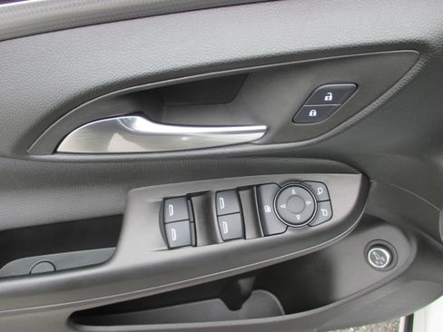 Used 2024 Buick Envista Preferred FWD image 13