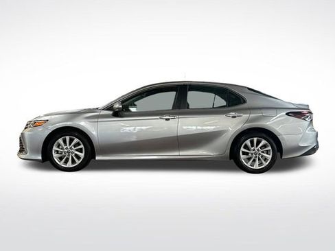 Used 2024 Toyota Camry LE w/ Convenience Package image 8
