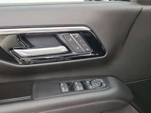 Used 2025 Chevrolet Suburban RST w/ Comfort Package AWD/4WD image 45