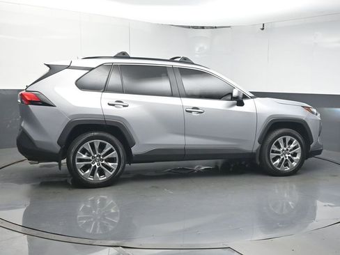 Used 2024 Toyota RAV4 XLE Premium image 8