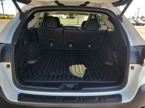 Used 2024 Subaru Outback Onyx Edition image 11