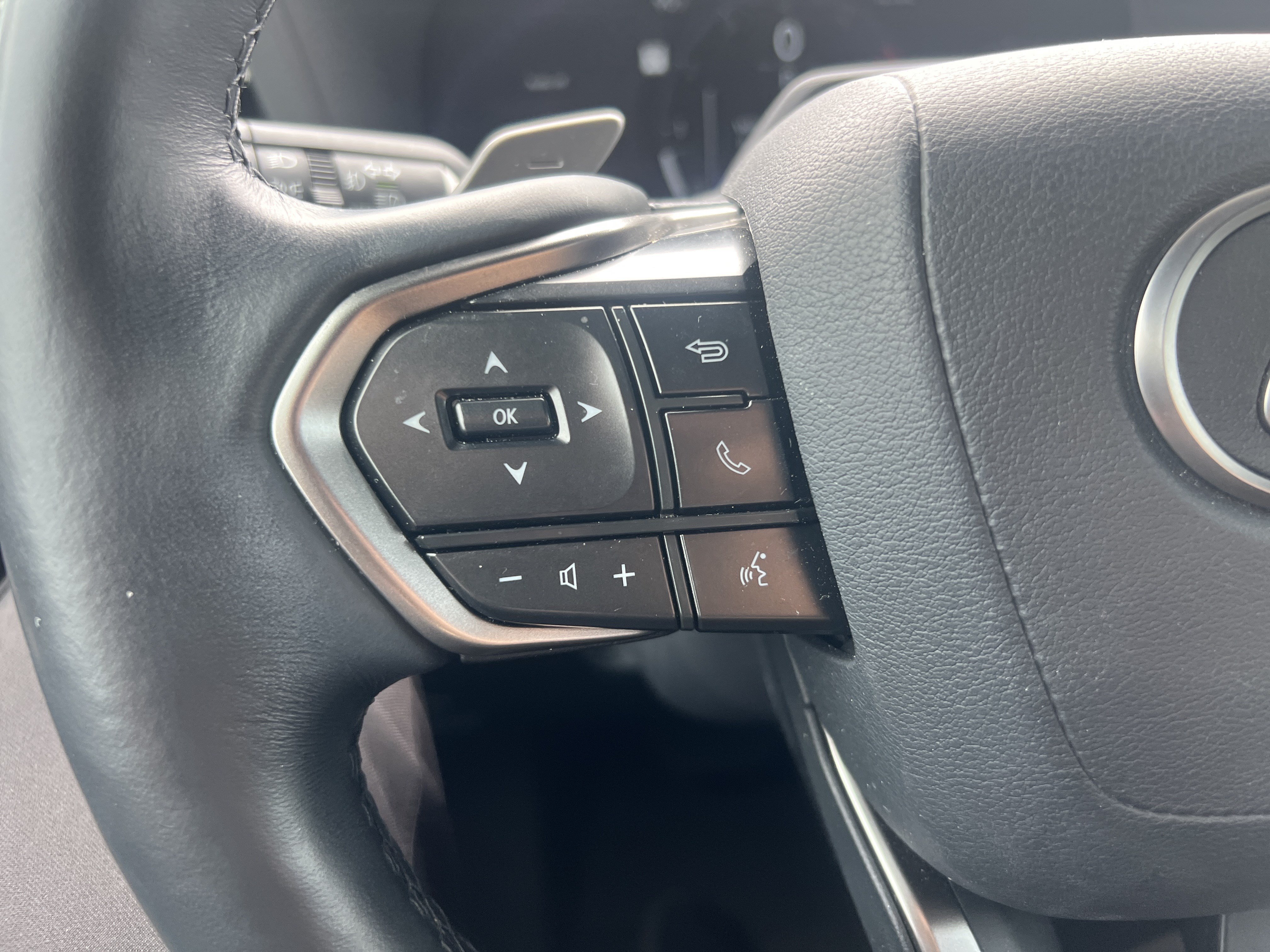 Used 2024 Lexus GX 550 w/ Accessory Package (Z1) AWD/4WD image 19
