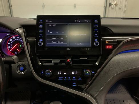 Used 2022 Toyota Camry XSE w/ Navigation Package image 32