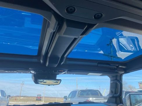 New 2025 GMC Hummer EV 2X w/ LPO, Roof Cross Rail Package image 16