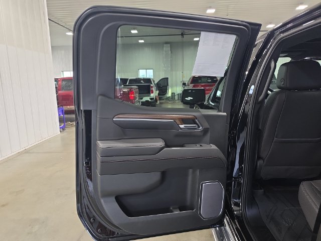 Used 2023 Chevrolet Silverado 1500 High Country w/ High Country Premium Package AWD/4WD image 26