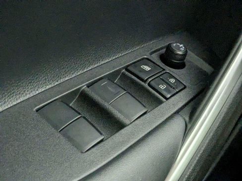 Used 2024 Toyota Corolla Cross AWD Hybrid image 15