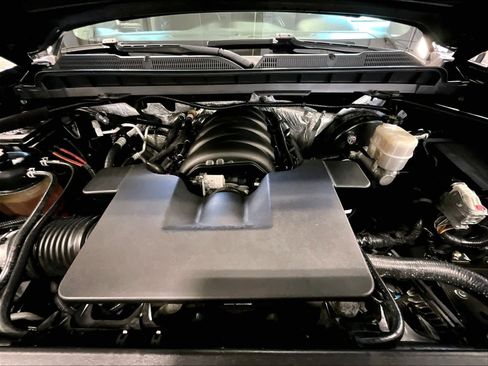 Used 2018 Chevrolet Silverado 1500 LT image 30