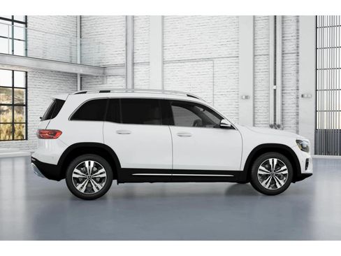 New 2025 Mercedes-Benz GLB 250 4MATIC image 27
