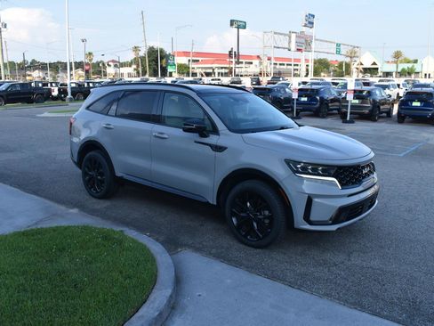 Used 2023 Kia Sorento SX AWD/4WD image 17