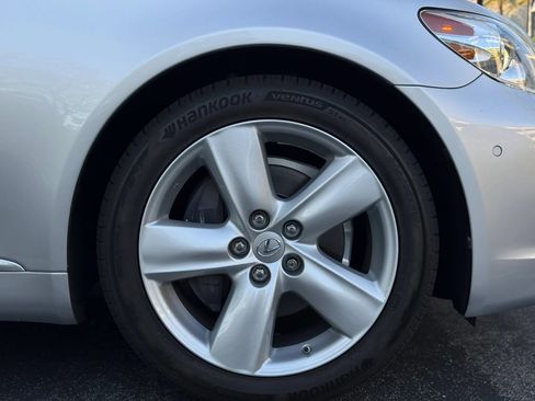 Used 2010 Lexus LS 460 RWD image 9