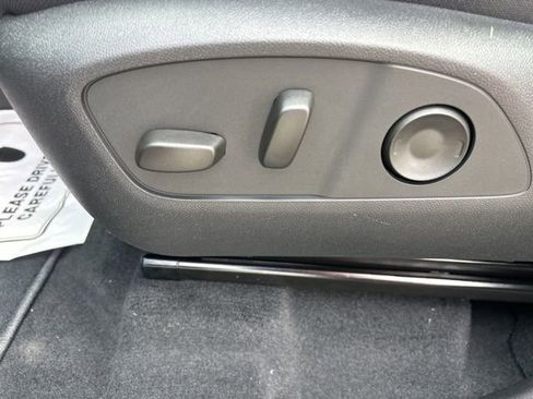 New 2026 Chevrolet Traverse LT image 16