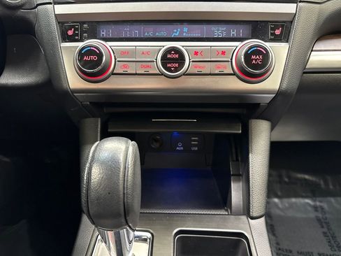 Used 2016 Subaru Outback 2.5i Limited image 23